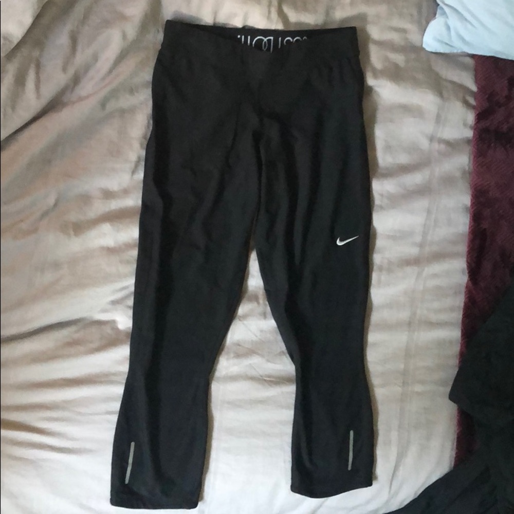 Nike 3/4 leggings small